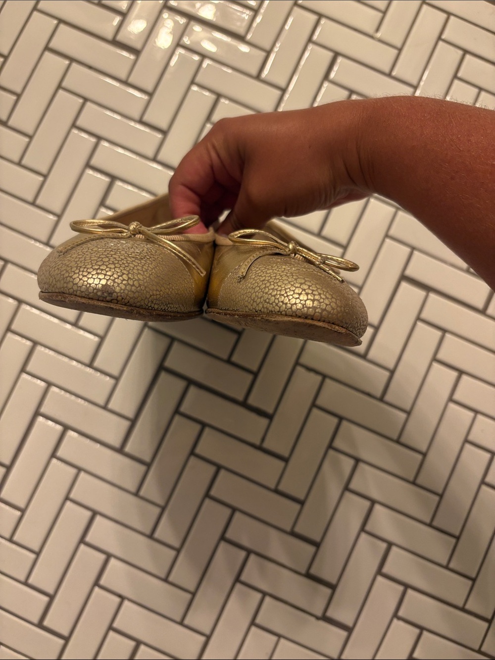 CHANEL Gold Leather Ballet Flats with Bow - Picture 6 of 7